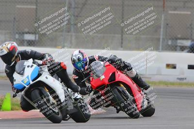 media/Oct-15-2022-Fastrack Riders (Sat) [[9a18b22502]]/Level2/Turn 9 1130am/